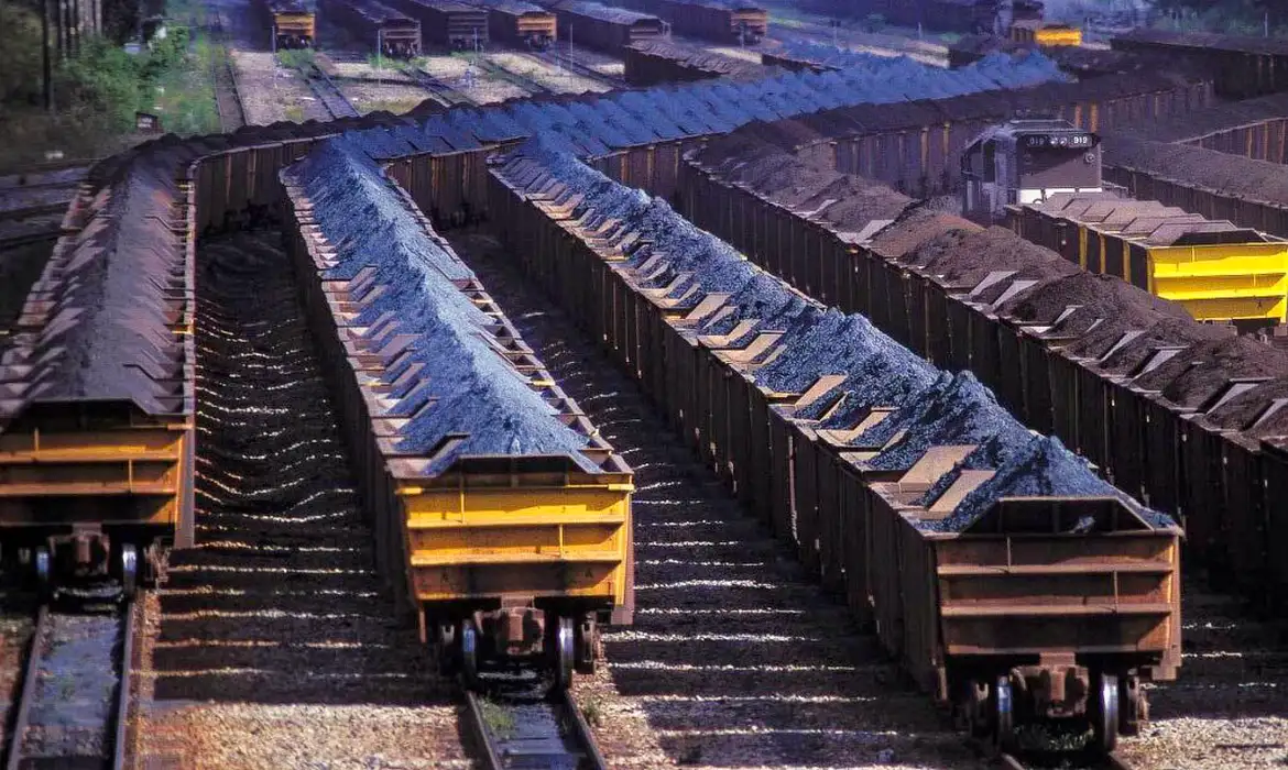 Primeiro ETF de minerais críticos estreia na B3; outros dois chegam em julho