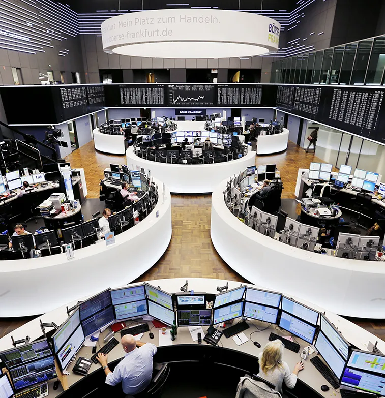 Petróleo volta ao centro das atenções por mensagens conflitantes sobre o Estreito de Ormuz