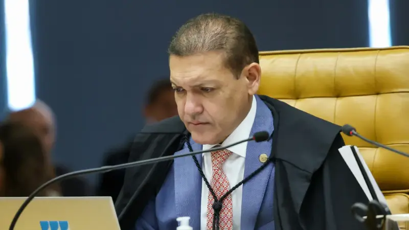 TSE propõe selo de “acurácia eleitoral” para pesquisas e proposta é apontada como desvio do problema central