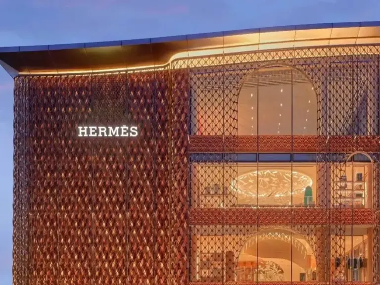 Hermès registra receita de 4,09 bilhões de euros no 2º trimestre, alta orgânica de 6,7%