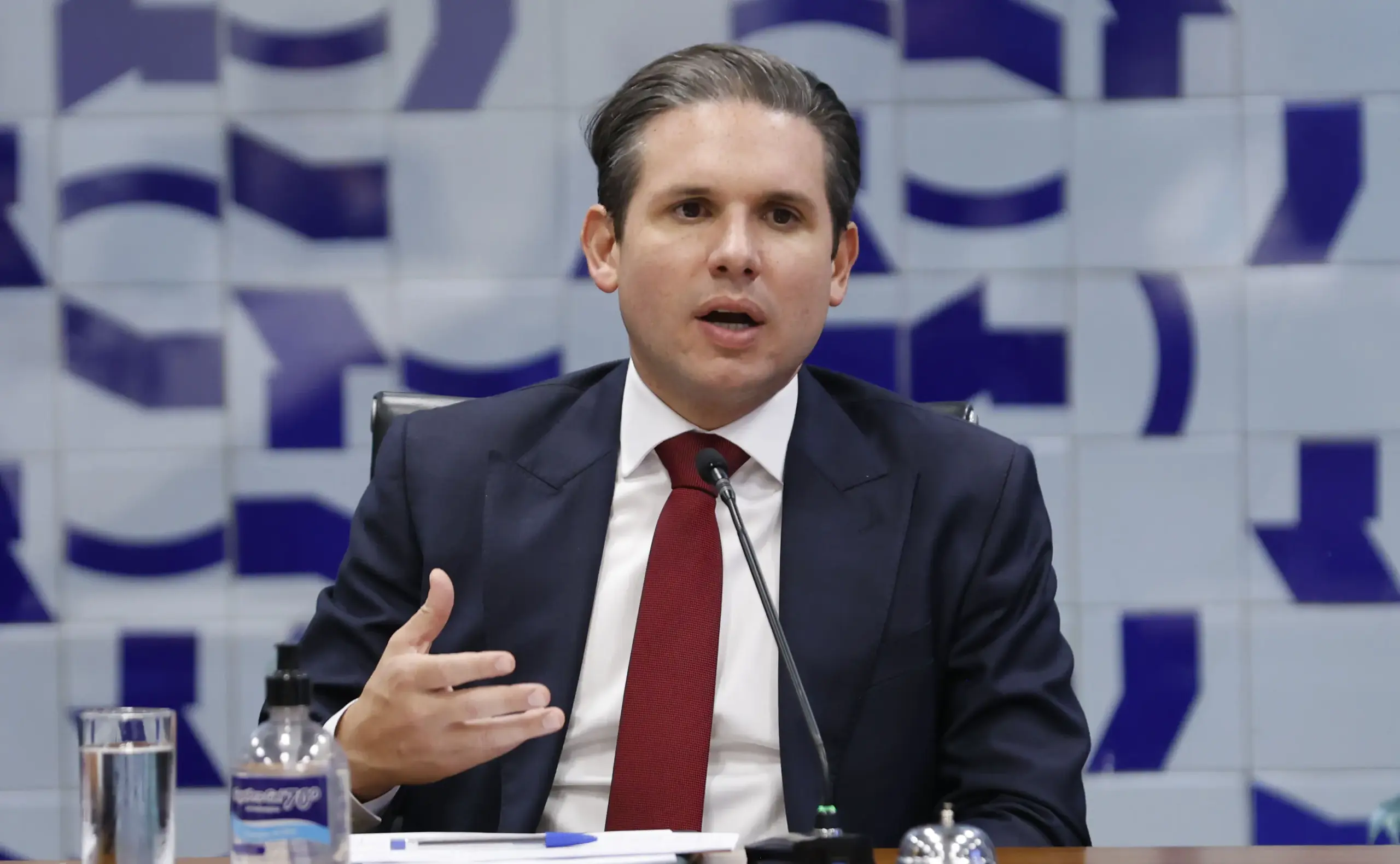 Hugo Motta critica investigação contra Valdemar e acusa intervenção judicial indevida