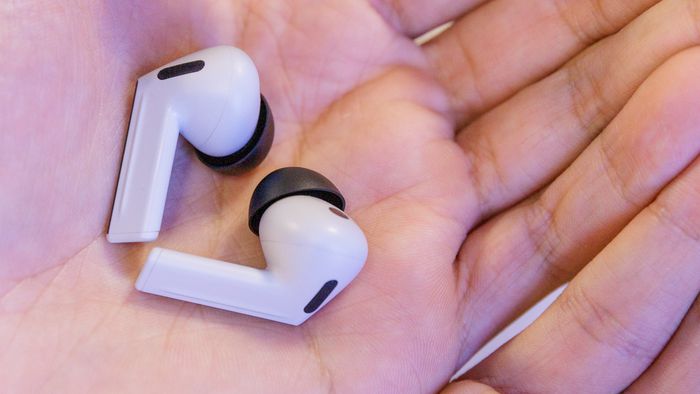 Samsung Galaxy Buds3 FE chega a R$ 633 no Mercado Livre com cupom e pagamento via Pix