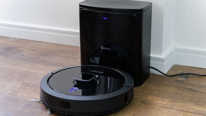 Robô aspirador KaBuM! Smart 900 com base autolimpante é encontrado por R$ 1.056,70 no Pix