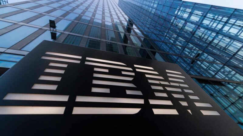 IBM diz que queda nas vendas de mainframe é temporária após trimestre fraco