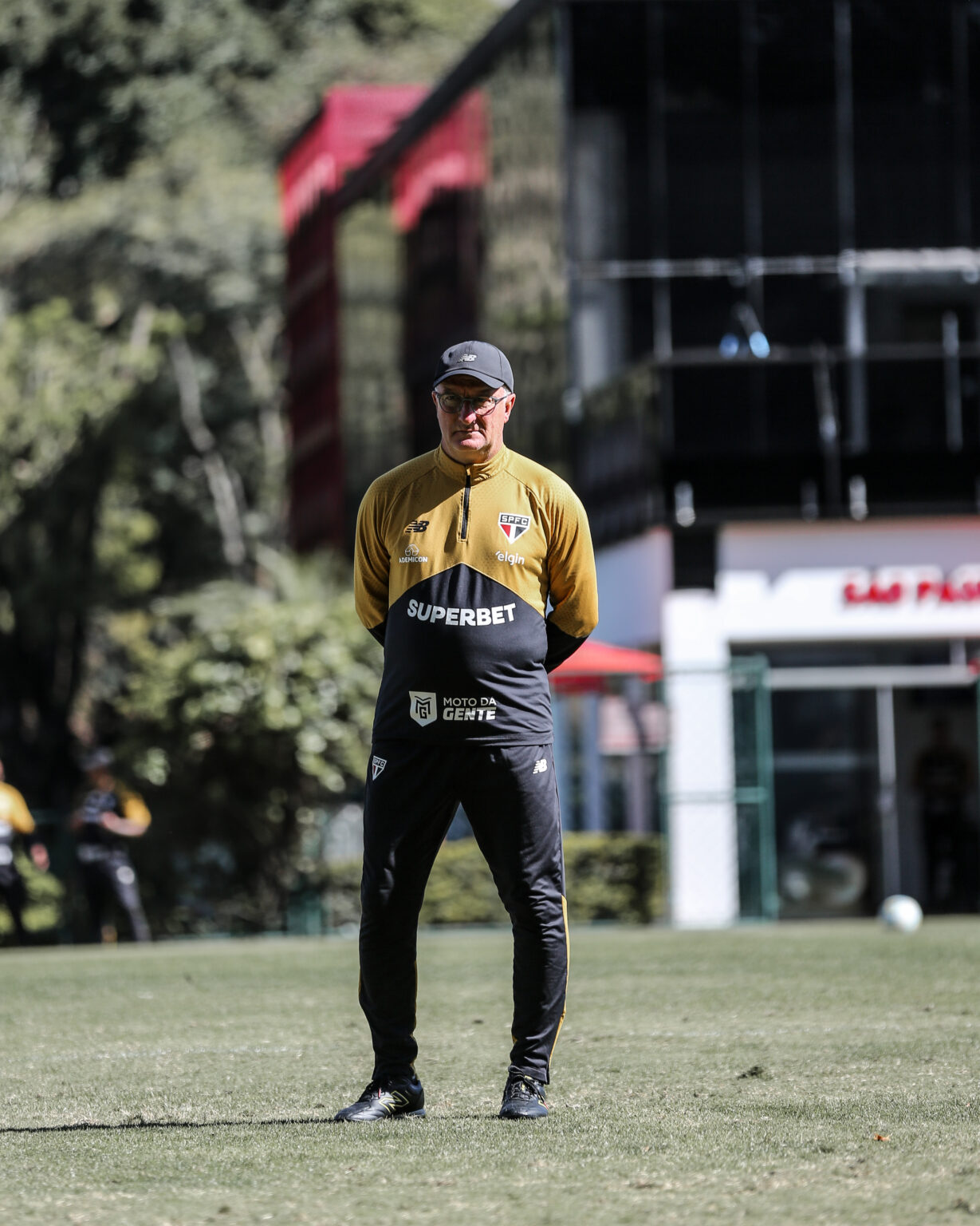 São Paulo realiza treino tático no SuperCT e se prepara para enfrentar o Athletico-PR
