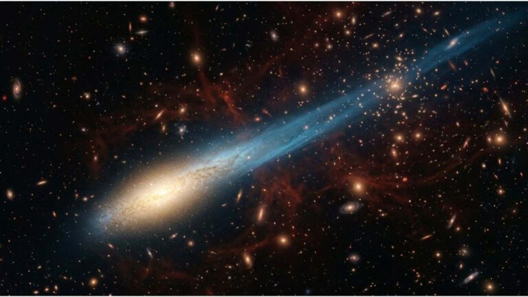 Telescópio James Webb flagra galáxia perdendo o gás necessário para formar estrelas 1,4 bilhão de anos após o Big Bang