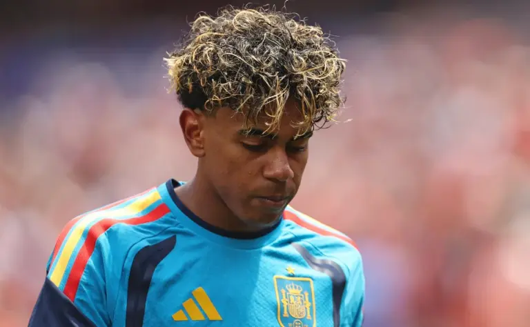 Felipe Melo afirma que Lamine Yamal não alcançará os números de Messi, Pelé e Maradona