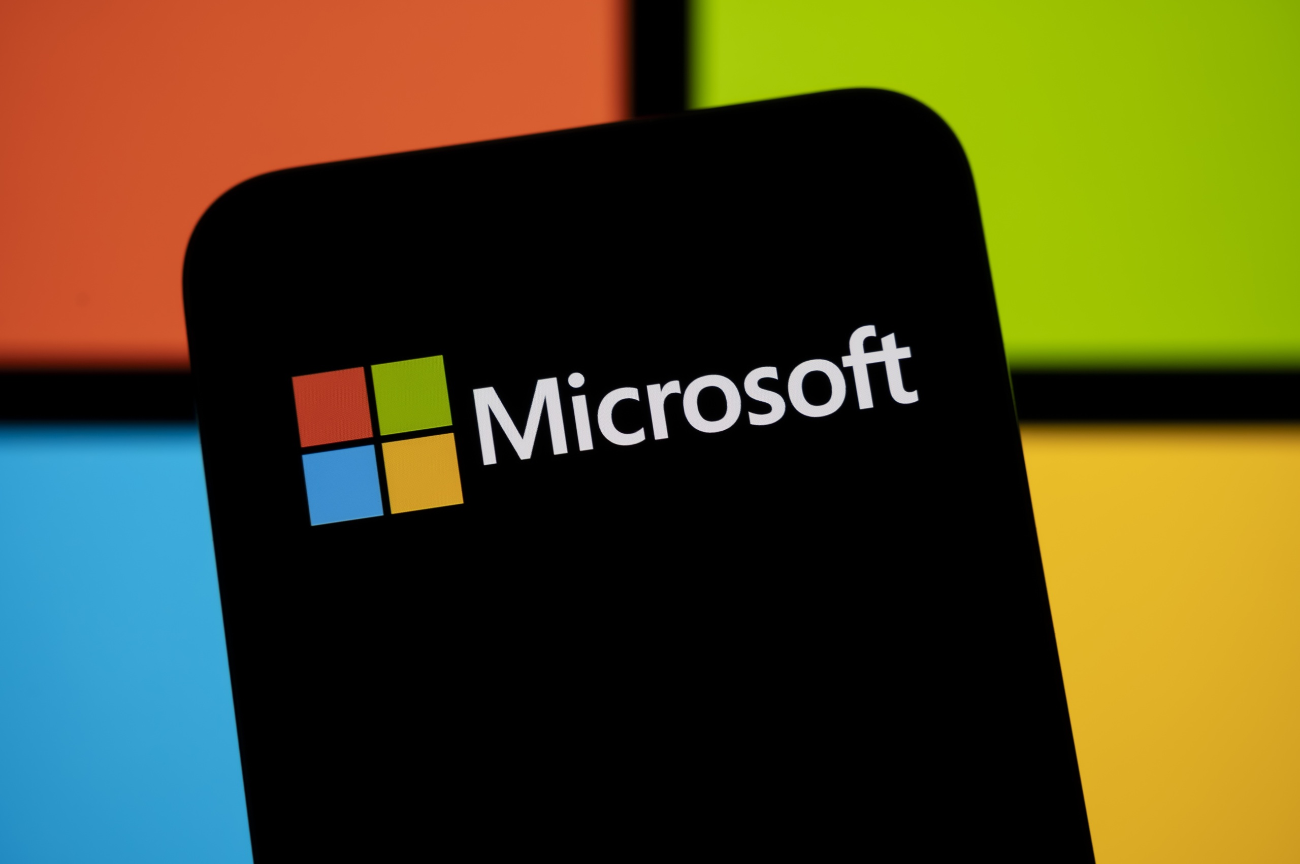 Emissões de carbono da Microsoft cresceram 25% em 2025, diz relatório