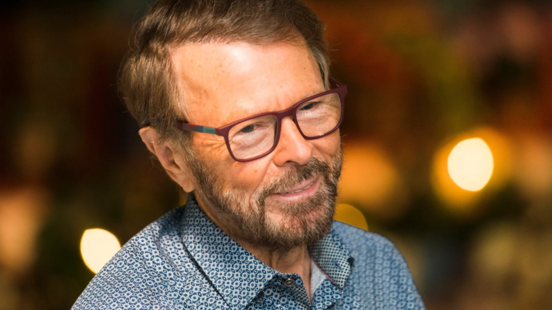 Björn Ulvaeus alerta contra foco em licenciamento de faixas geradas por IA