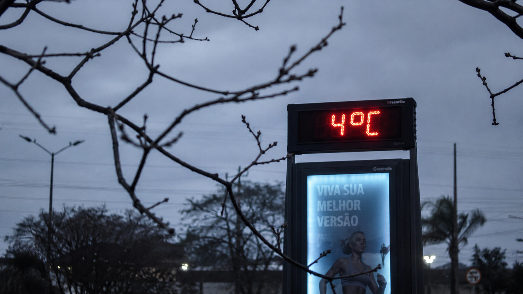 Nova massa de ar polar chega ao Brasil e deve derrubar temperaturas com pico de 4°C e geadas em cinco estados