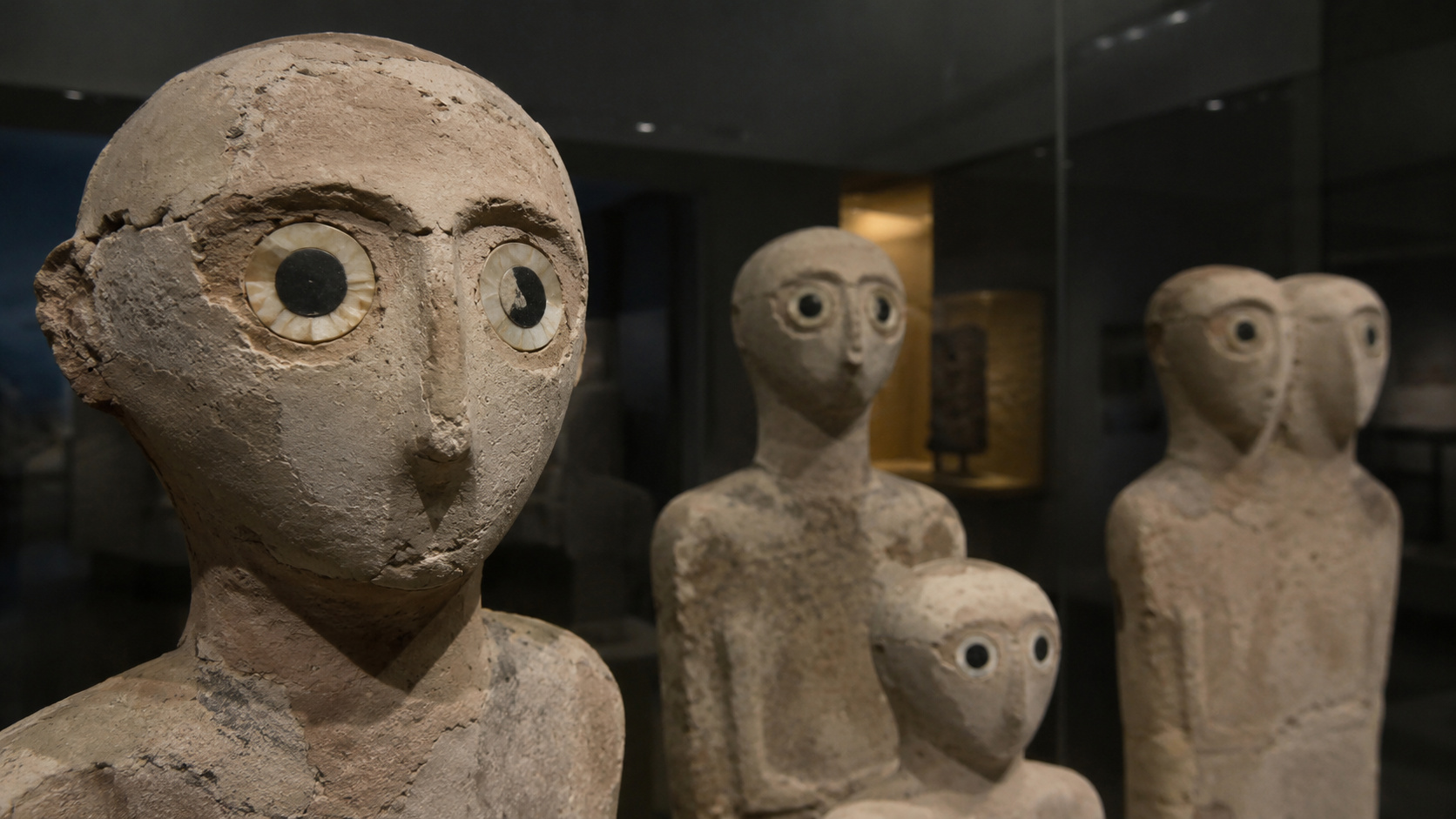 Estátuas de Ain Ghazal, descobertas na Jordânia, são entre as primeiras esculturas humanas em tamanho quase real