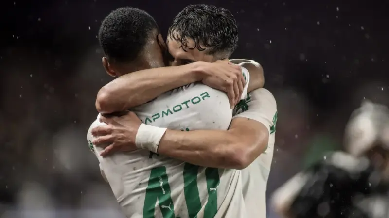 Palmeiras tem cinco jogadores pendurados e se prepara para jogo contra o Coritiba às 19h30