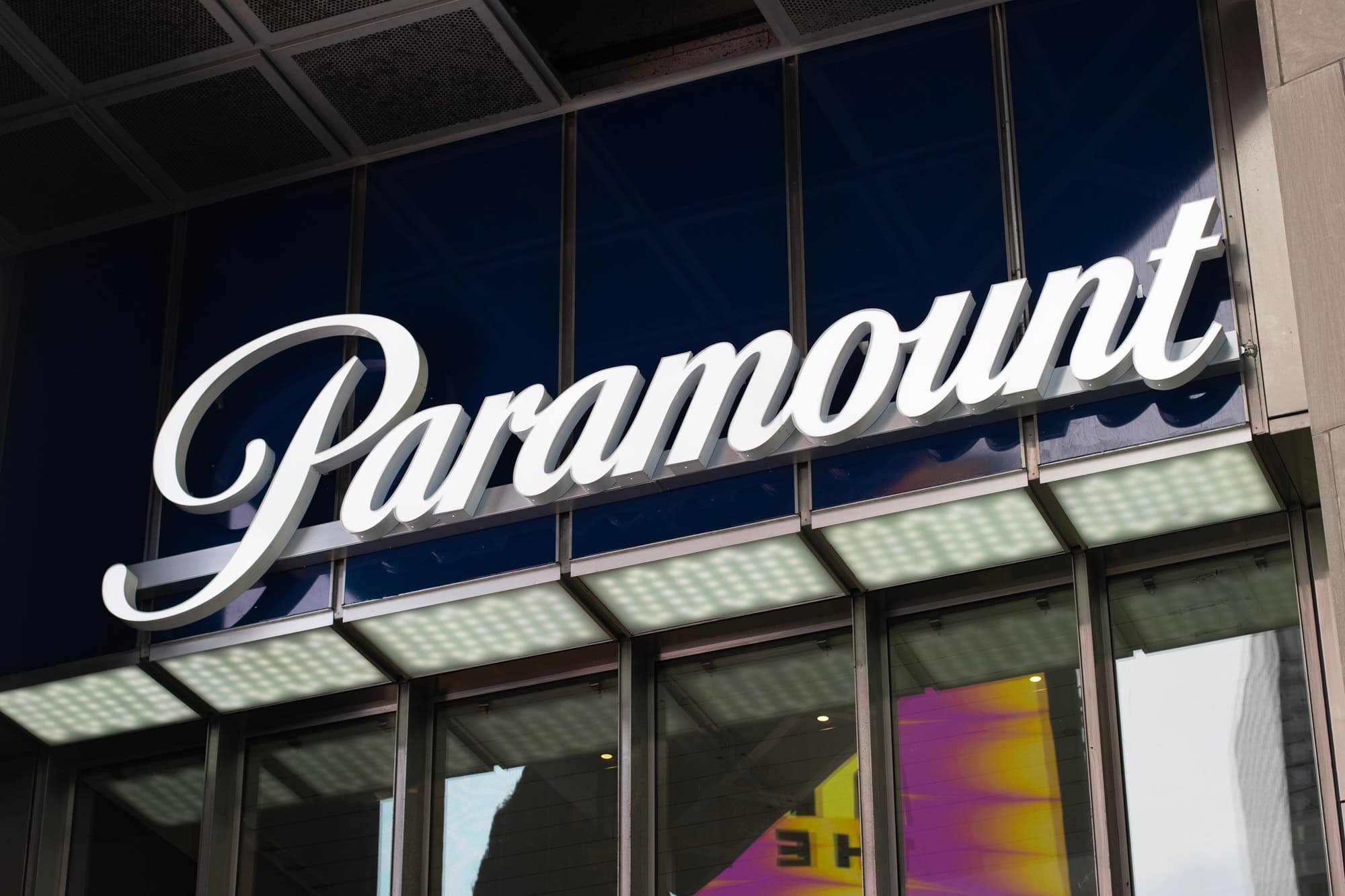 Paramount aceita adiar fechamento da compra da Warner até junho de 2027