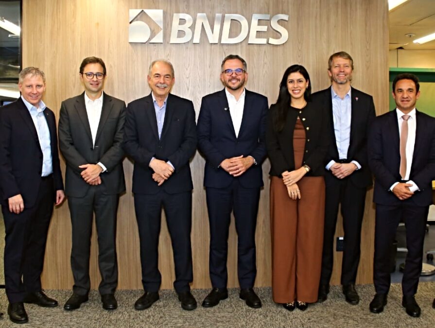 BNDES libera até R$ 8 bilhões do FNAC para quatro aéreas por conta da alta do combustível
