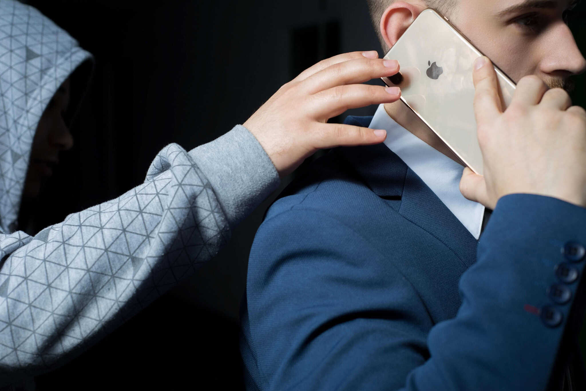 Mais de 830 mil celulares foram roubados ou furtados no Brasil em 2025, aponta anuário
