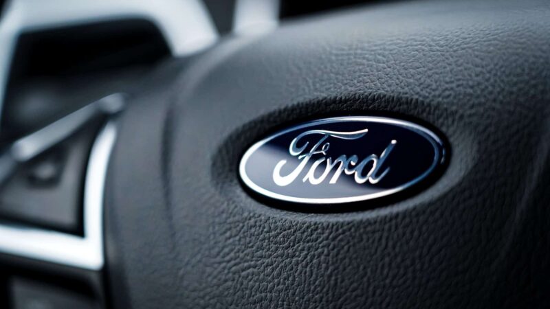 Ford entra na disputa para desenvolver novo caminhão tático do Exército dos EUA
