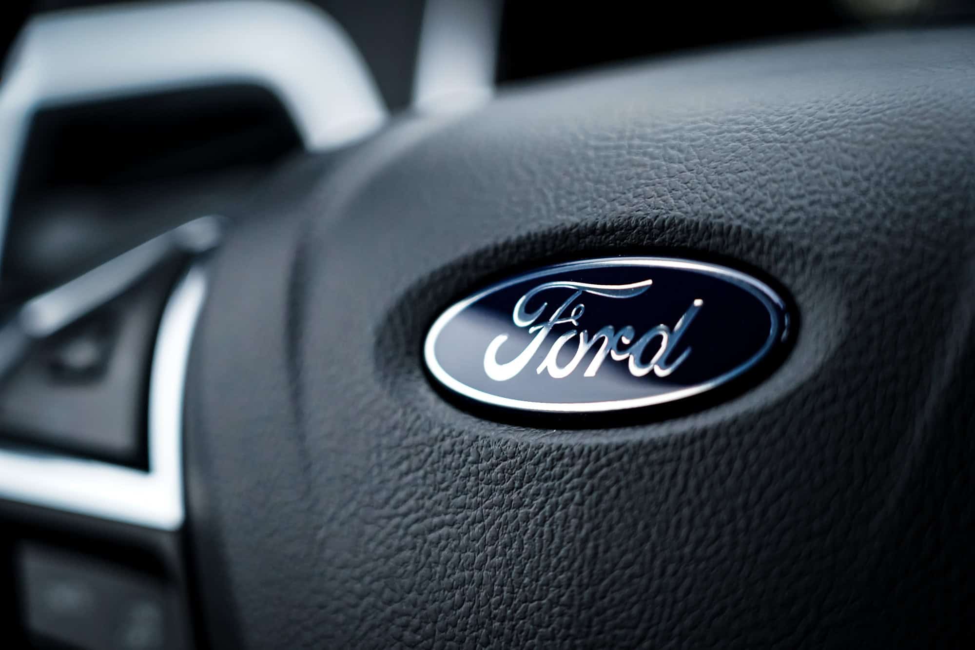 Ford entra na disputa para desenvolver novo caminhão tático do Exército dos EUA