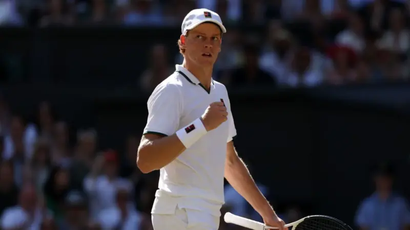Sinner mantém título de Wimbledon ao vencer Zverev em partida de quase três horas
