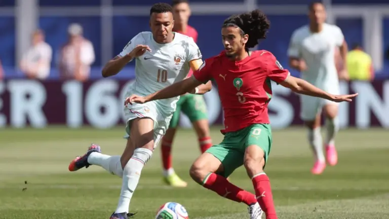 França elimina Marrocos por 2 a 0 e avança à semifinal da Copa do Mundo