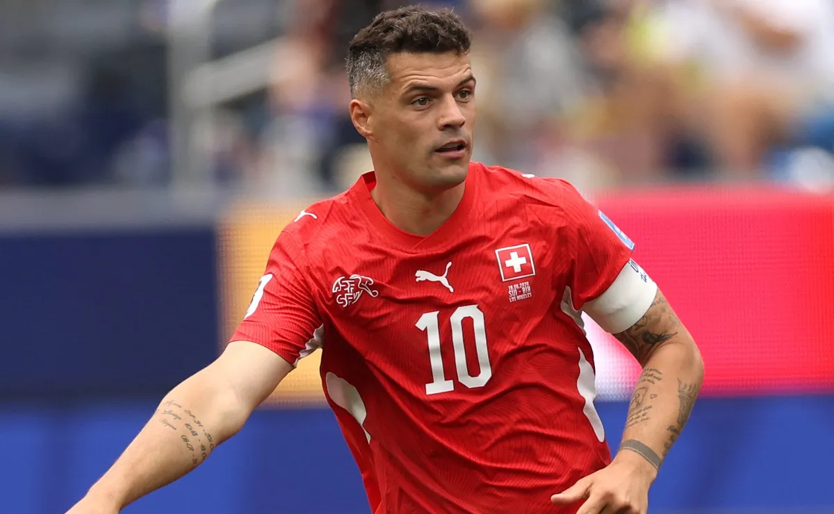 Xhaka confia em vitória da Suíça sobre a Argentina e elogia Messi como um dos maiores