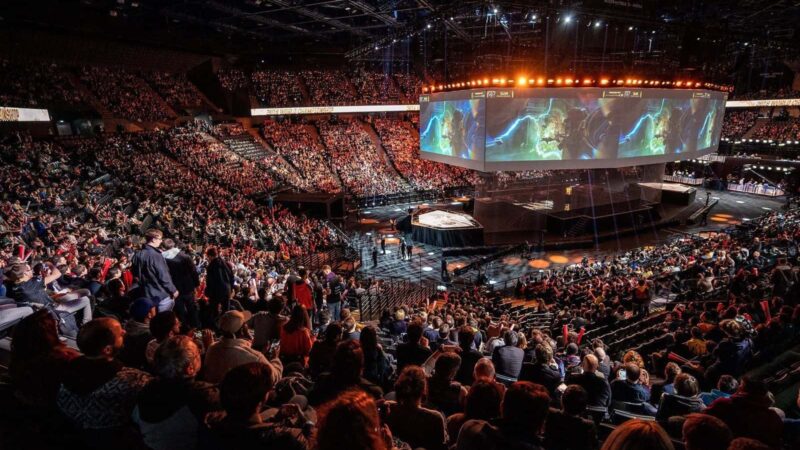 Como funcionam os campeonatos de eSports: estrutura, formatos e mercado