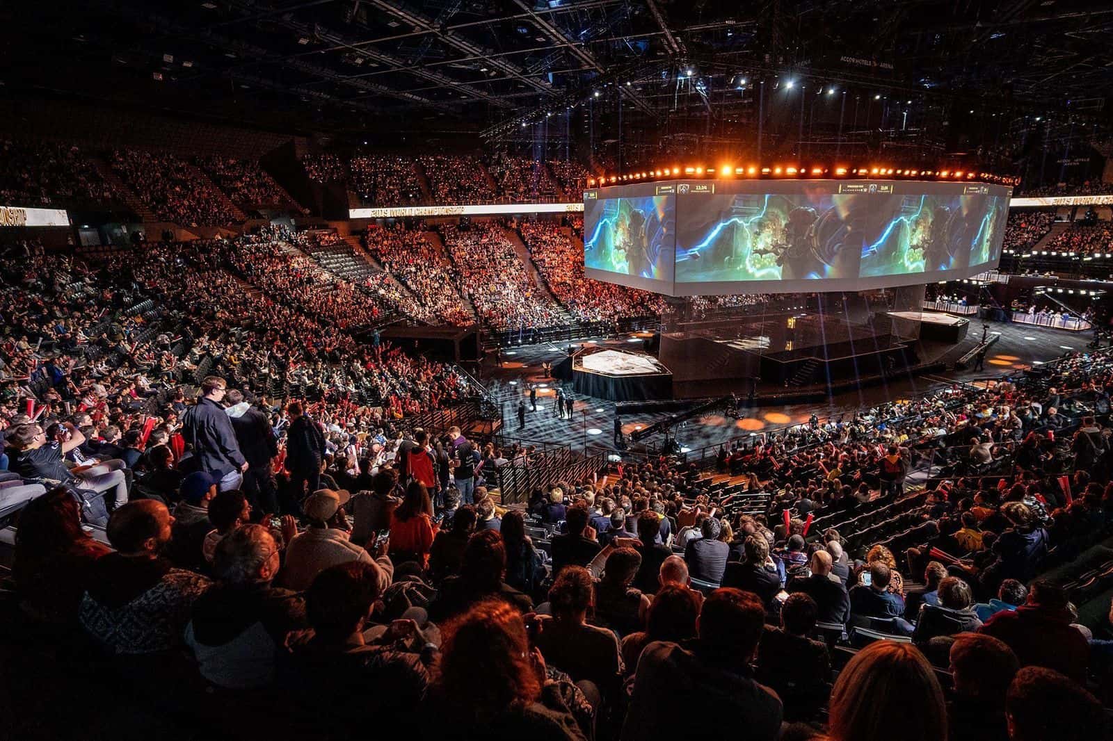 Como funcionam os campeonatos de eSports: estrutura, formatos e mercado