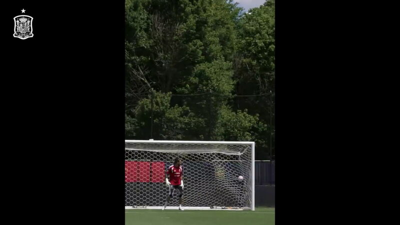 Espanha realiza treino de finalizações com Oyarzabal, Fabián Ruiz e Grimaldo antes do confronto com a Áustria