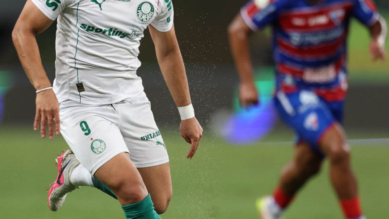09/08/2026 — Abel cobra rendimento, e Vitor Roque tenta recuperar espaço no Palmeiras
