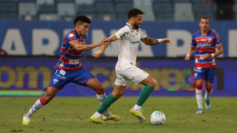 Felipe Anderson aproveita chance como titular; Murilo oscila em derrota do Palmeiras