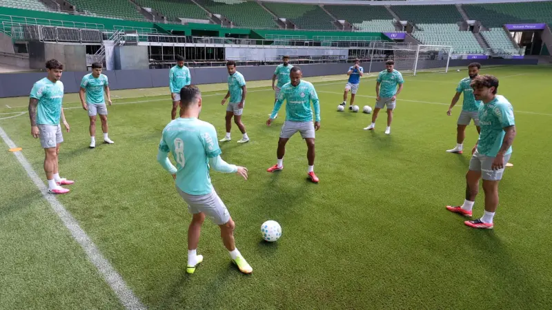 09/08/2026: Palmeiras encerra preparação para enfrentar o Internacional com Barboza à disposição