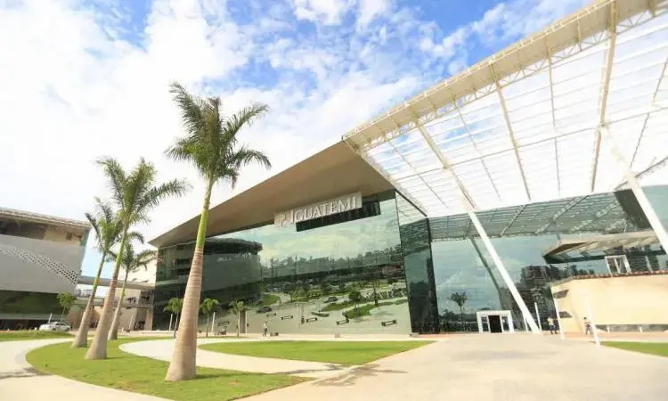 Iguatemi vende participações em cinco shoppings e capta R$ 876,1 milhões