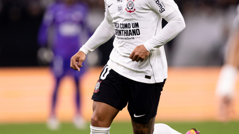 Paz diz que acordo com Memphis está avançado e demonstra confiança em renovação com o Corinthians