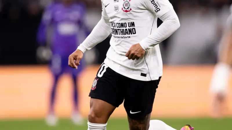Memphis eleva exigências para renovar com o Corinthians e impõe cláusulas sobre dívida e bônus