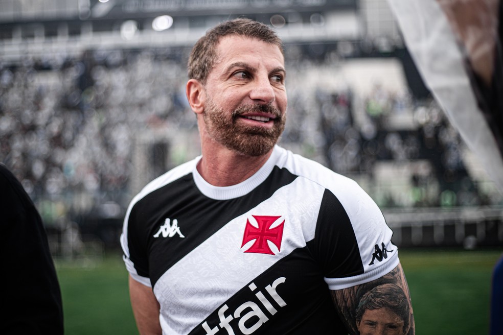 Presidente do Vasco confirma interesse em Yeboah e Diego Carlos e atualiza negociações da SAF