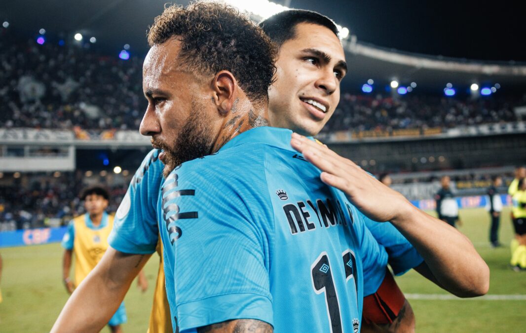 Neymar provoca alviverde do Remo e é xingado pelo presidente do clube após classificação do Santos