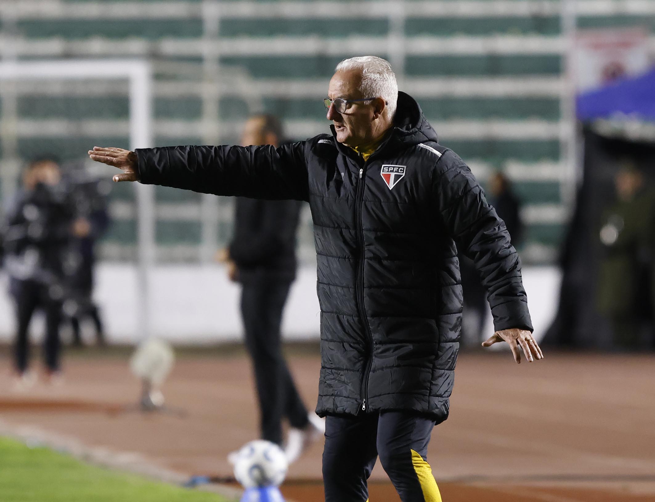 Dorival valoriza empate em La Paz e destaca postura do São Paulo diante da altitude
