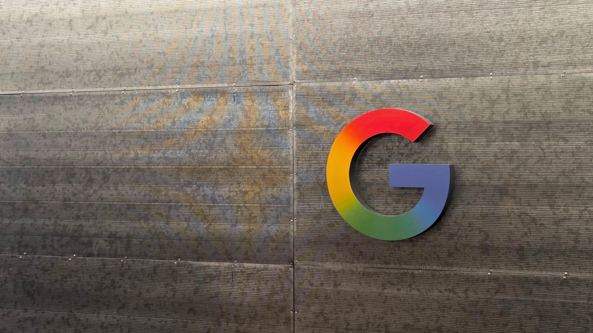 YouTube no Android passa a reiniciar vídeos pausados após horas fechados e gera reclamações