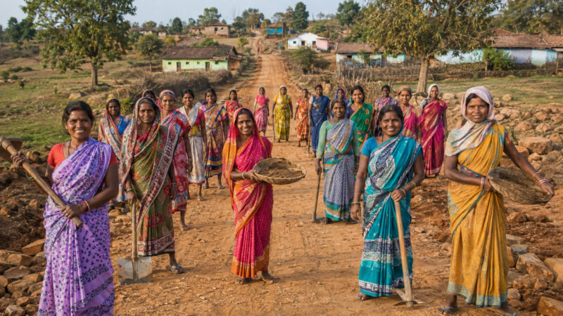 25 mulheres abrem estrada de 1,5 km em Jharkhand após anos de isolamento