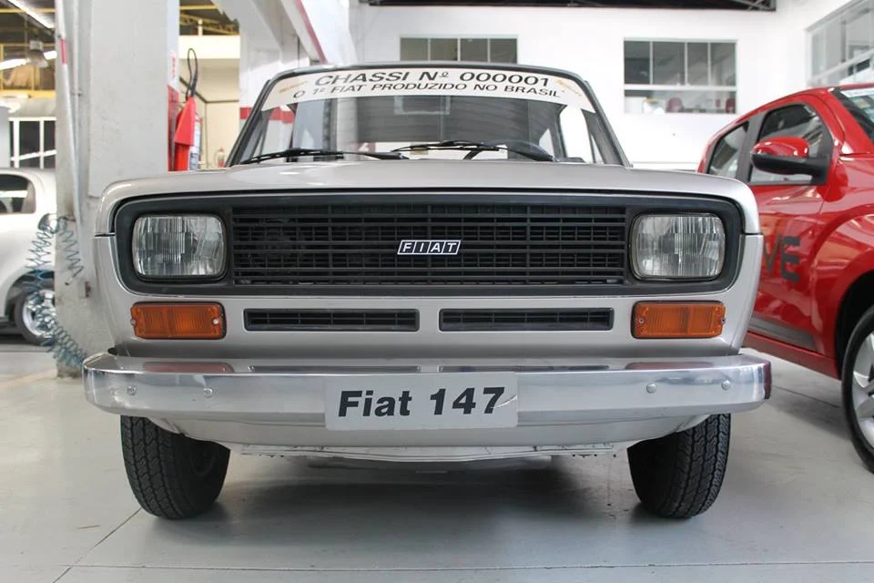 Fiat 147 completa 50 anos e permanece como marco da indústria automobilística brasileira