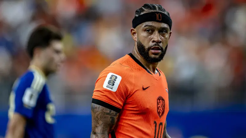 Contrato de Memphis com o Corinthians termina e futuro do jogador segue indefinido