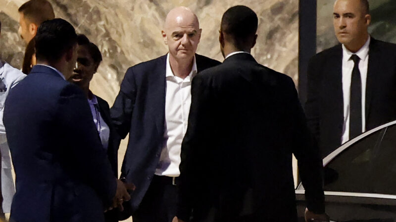 Fifa denuncia “esforço orquestrado” para fragilizar Infantino e rebate acusações