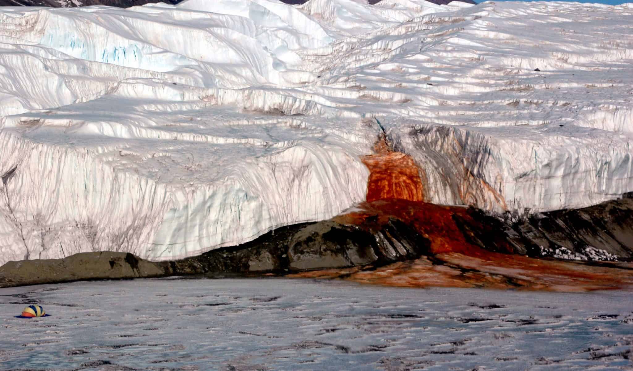 Ferro dissolvido e oxidação explicam cor vermelha das Cataratas de Sangue na Antártica