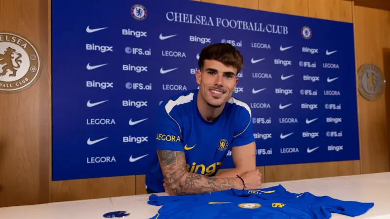 Chelsea confirma contratação do lateral-esquerdo Pep Chavarria, ex-Rayo Vallecano