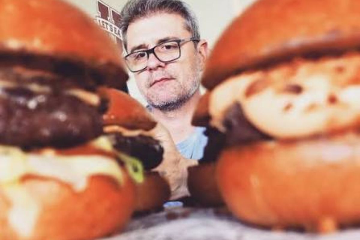 Ex-funcionário do McDonald’s em Londres abre rede de hamburguerias no interior de SP com faturamento de ~R$ 8,4 milhões por ano
