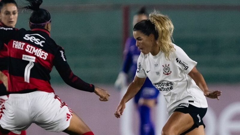 03/08/2026 — Corinthians vence Flamengo por 1 a 0 no Luso-Brasileiro e retoma liderança do Brasileirão feminino