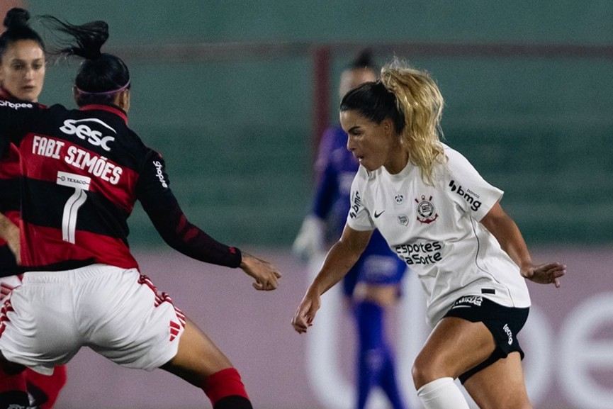 03/08/2026 — Corinthians vence Flamengo por 1 a 0 no Luso-Brasileiro e retoma liderança do Brasileirão feminino