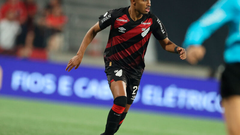 03/08/2026 — Athletico-PR vence Vitória por 2 a 0 e fica em vantagem nas oitavas da Copa do Brasil