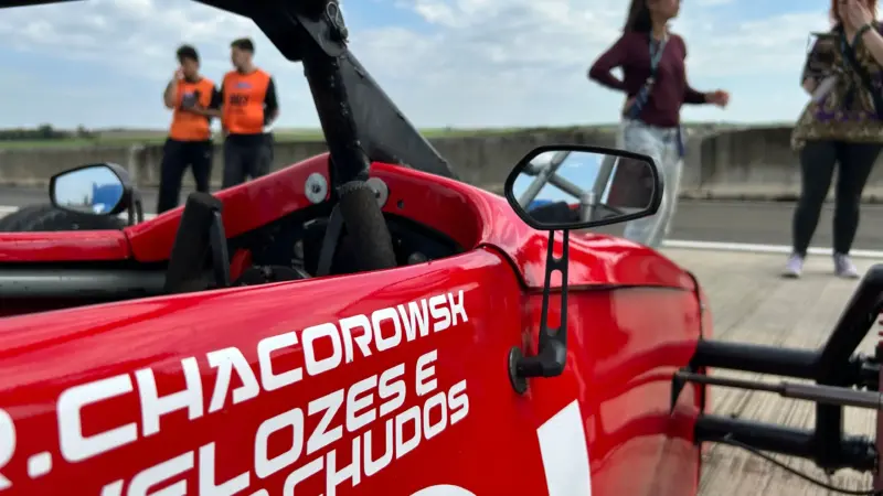 Logitech encerra G Racing Series com final presencial e transforma cinco jogadores em pilotos