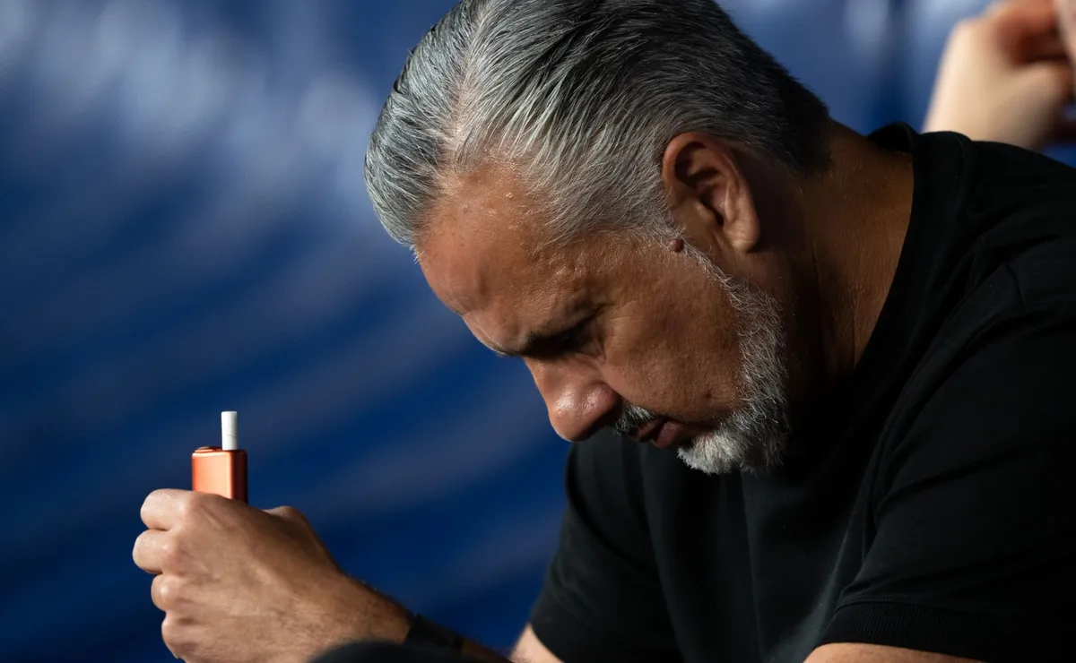 Bastidores do Flamengo têm clima de cobrança com desgaste de José Boto e tensão no departamento médico