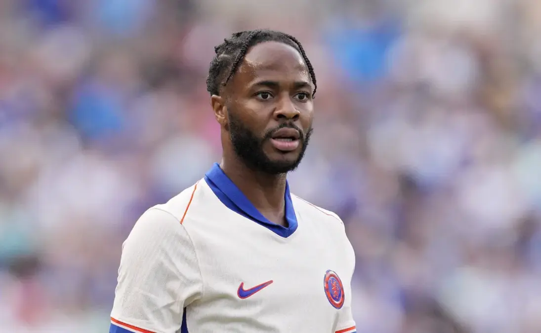 Sterling é oferecido ao Vasco, mas clube vê negociação como improvável por salário alto